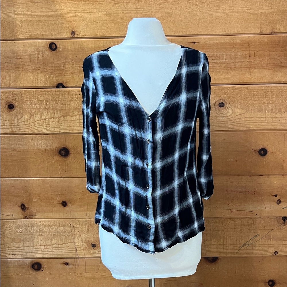 Fashion on Earth button down